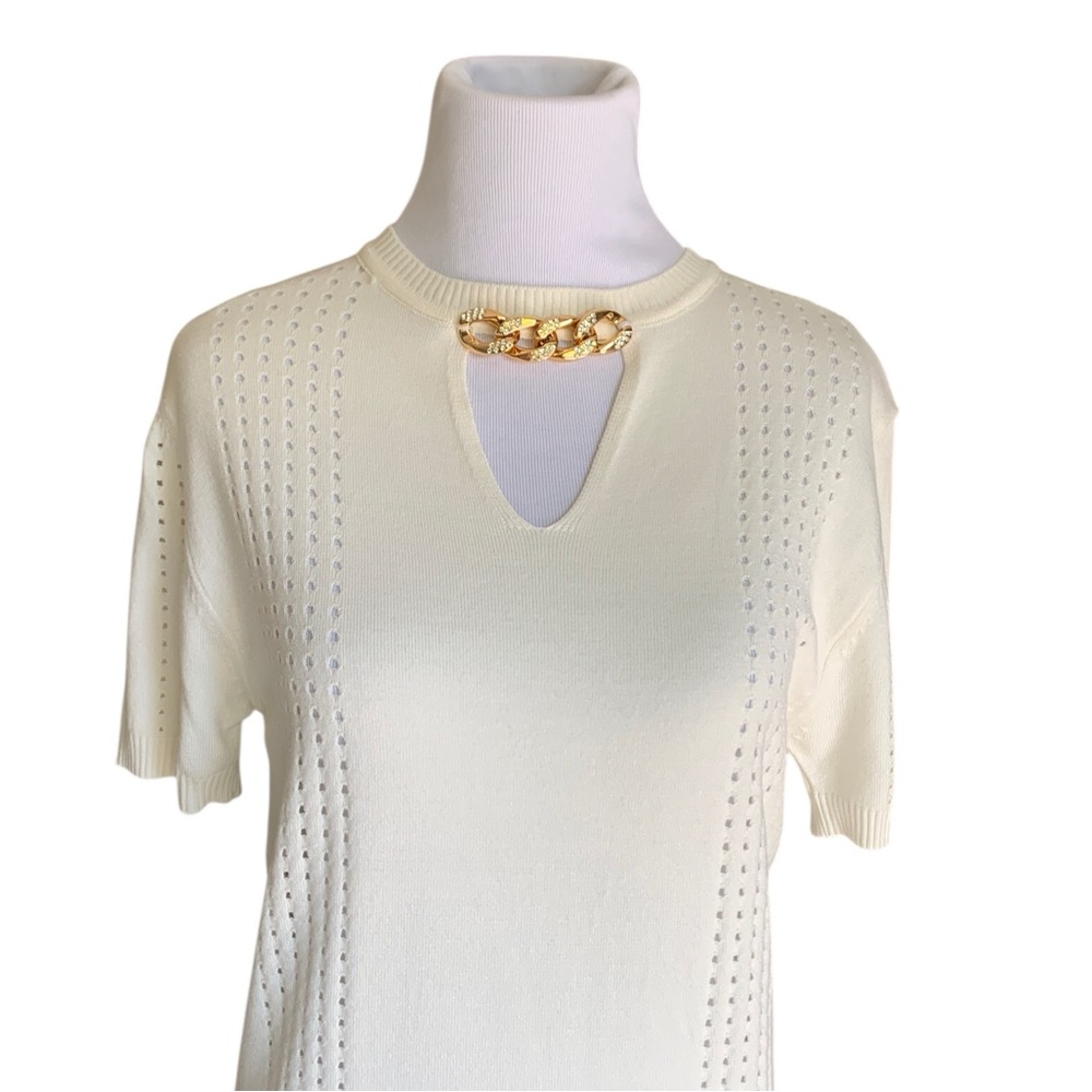 🆕 Chanel Style Ivory Knit Top with Gold Chain Detail 🆕 - Picture 2 of 10